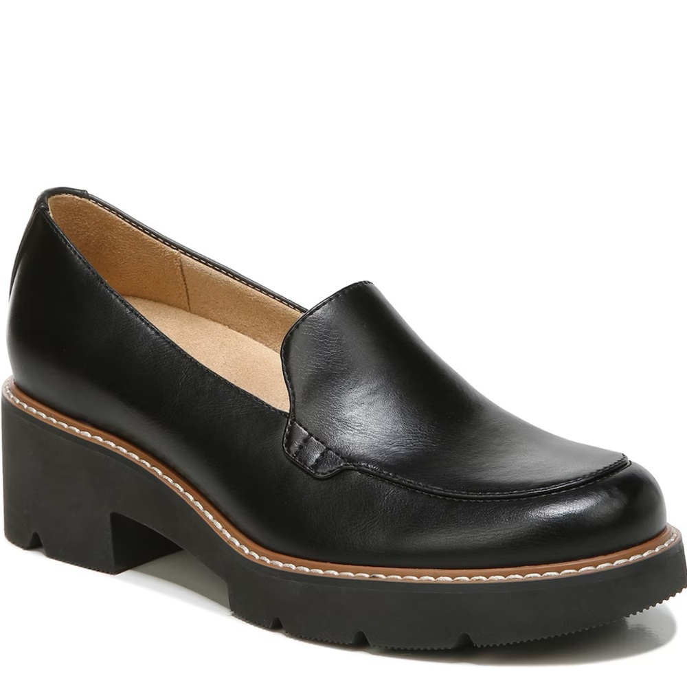NATURALIZER DARRY LUG SOLE LOAFER sz8.5 BRAND NEW